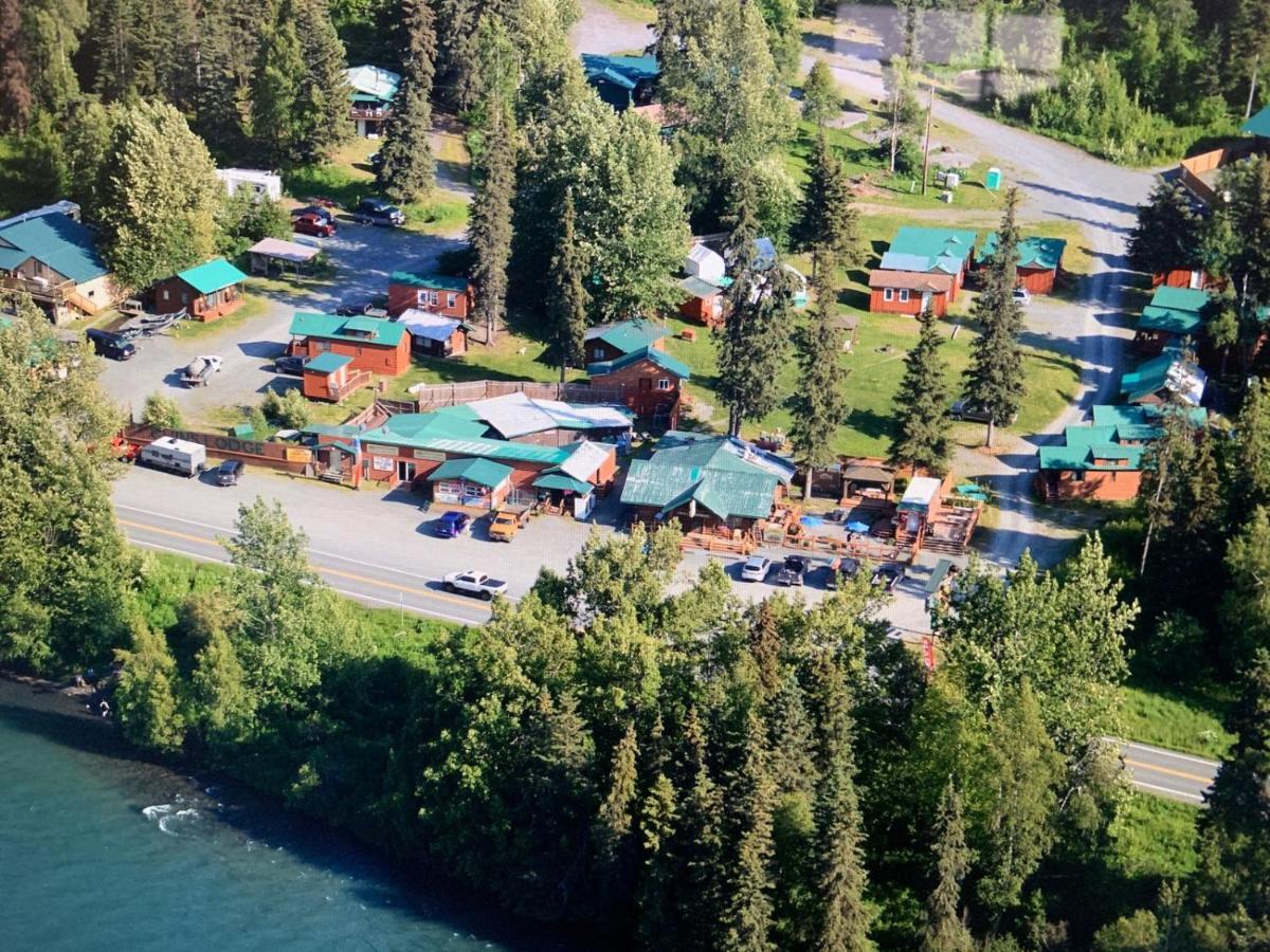 Gwin'S Lodge & Roadhouse Cooper Landing Екстериор снимка