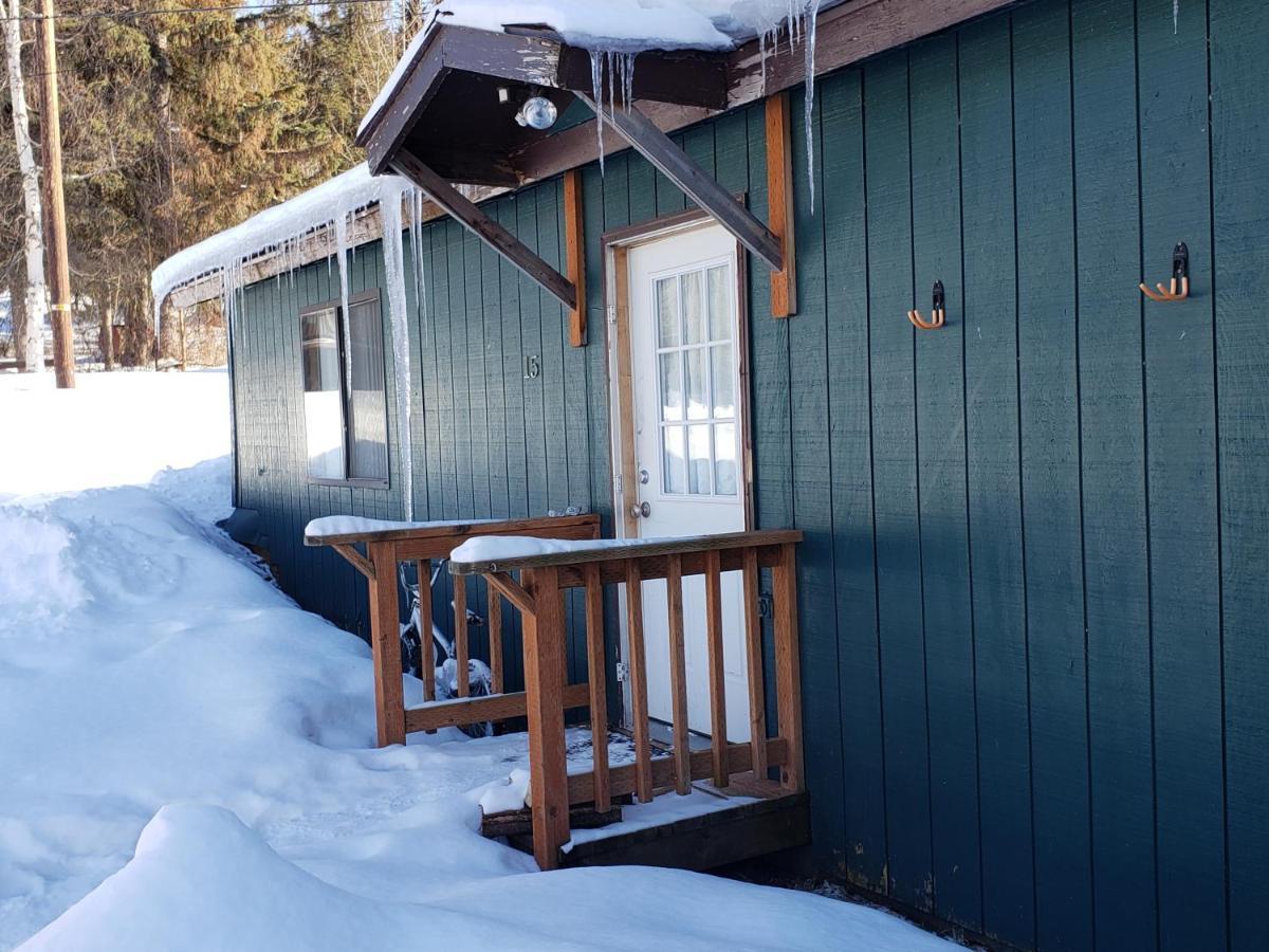 Gwin'S Lodge & Roadhouse Cooper Landing Екстериор снимка