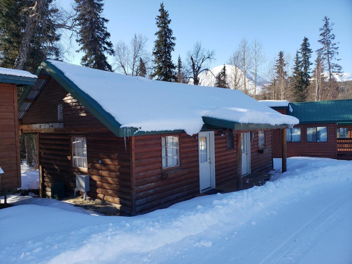 Gwin'S Lodge & Roadhouse Cooper Landing Екстериор снимка