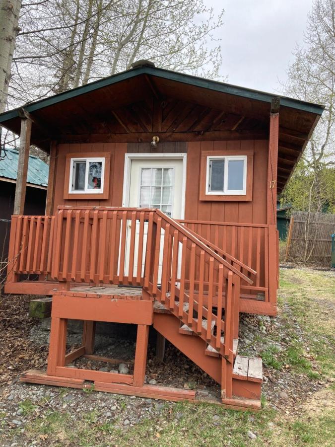 Gwin'S Lodge & Roadhouse Cooper Landing Екстериор снимка